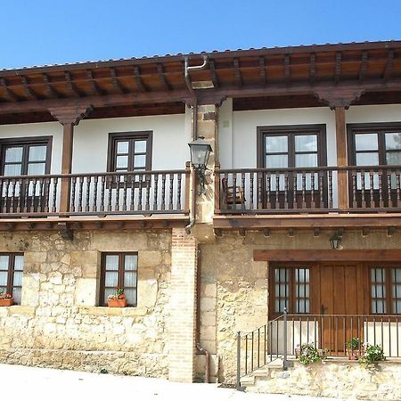 Apartamentos LLave de Santillana Santillana del Mar Exterior foto