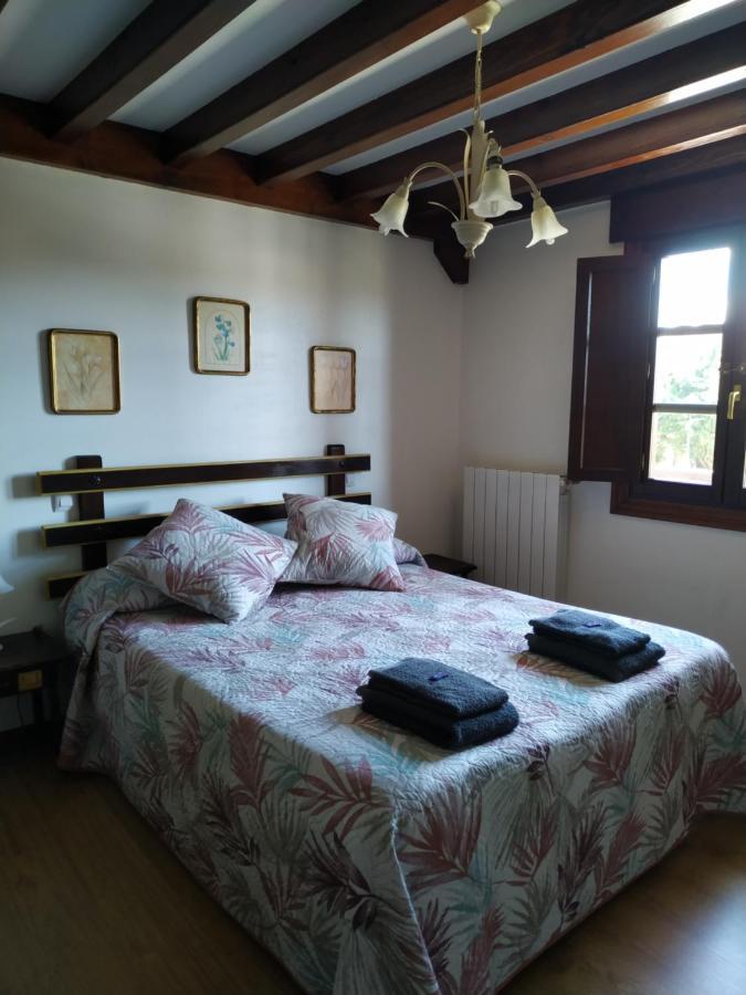 Apartamentos LLave de Santillana Santillana del Mar Exterior foto