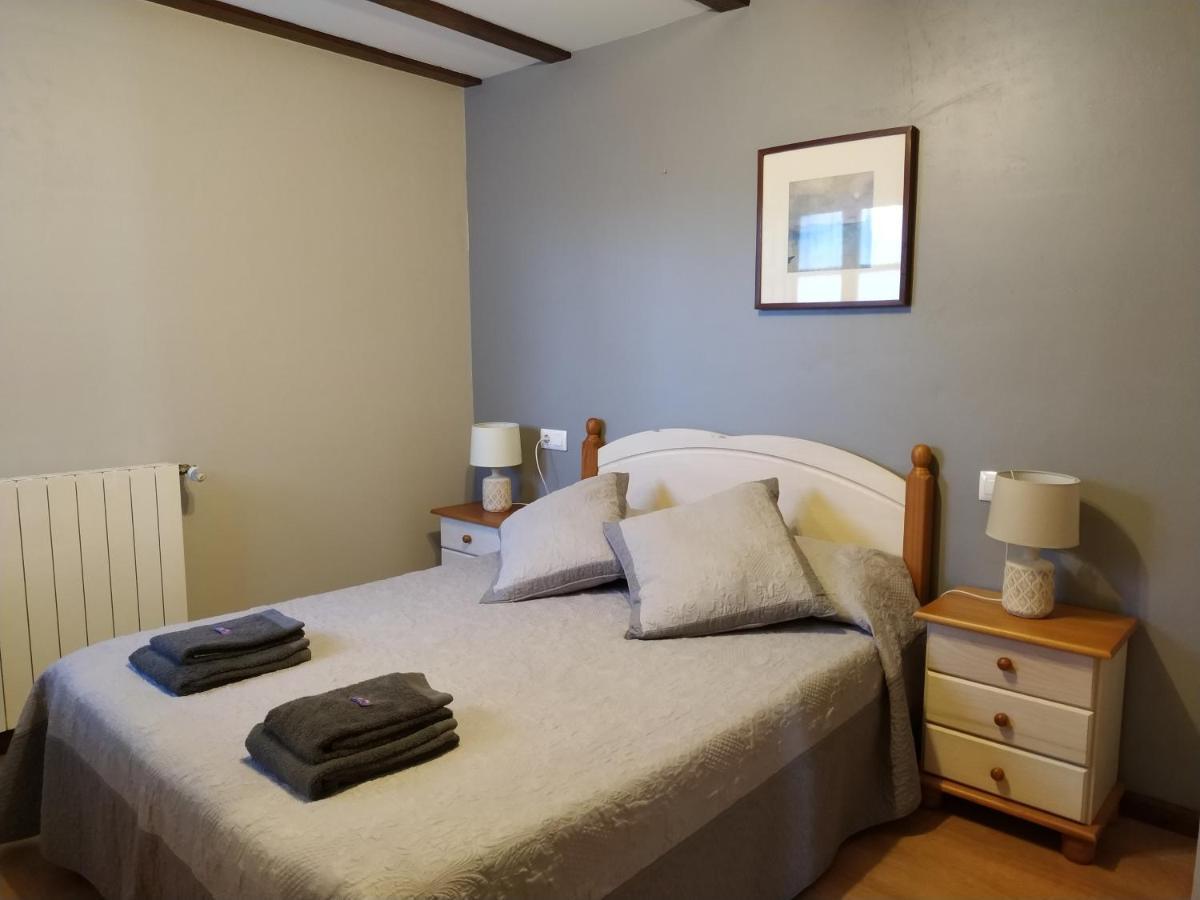 Apartamentos LLave de Santillana Santillana del Mar Exterior foto