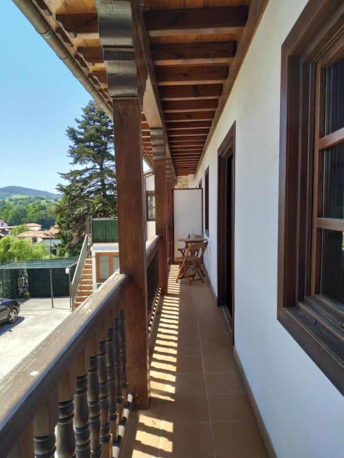 Apartamentos LLave de Santillana Santillana del Mar Exterior foto