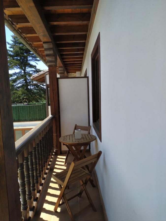 Apartamentos LLave de Santillana Santillana del Mar Exterior foto