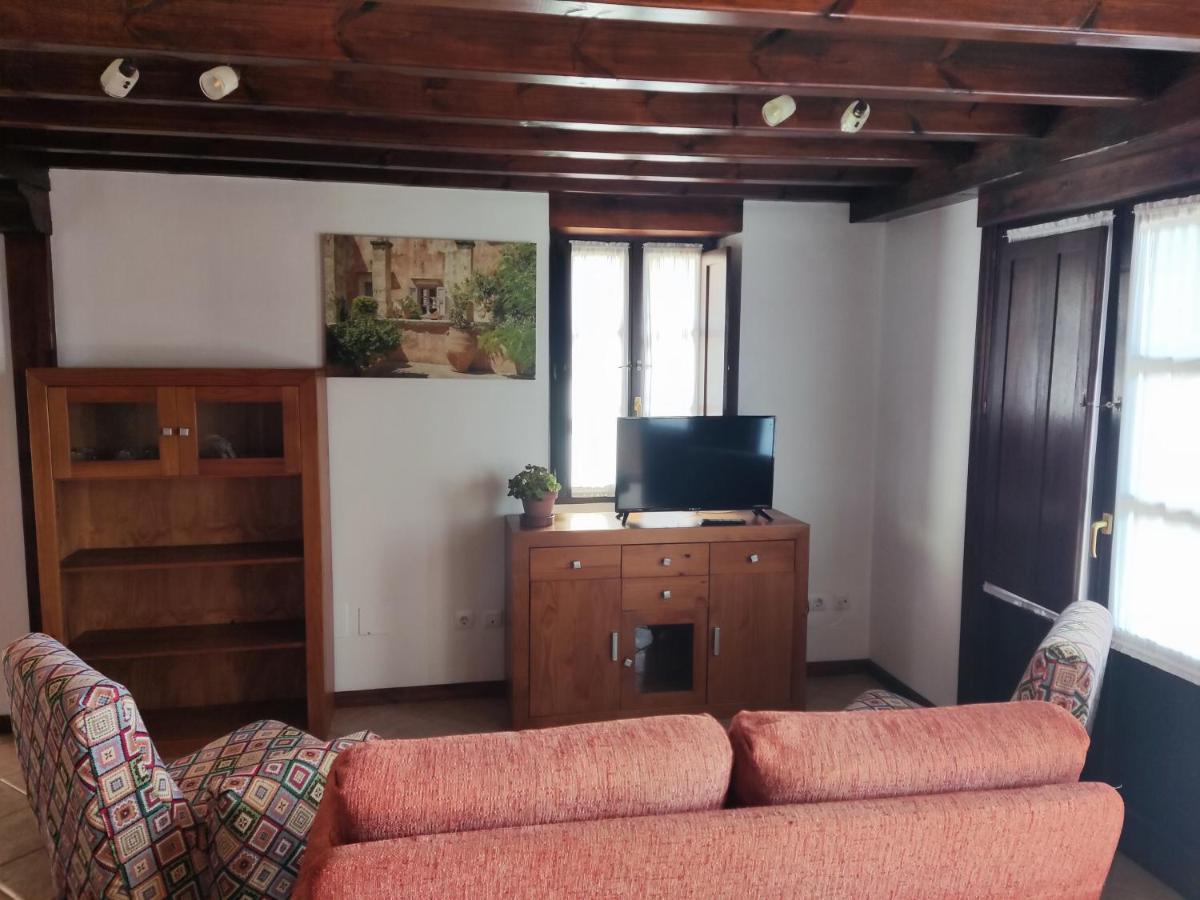 Apartamentos LLave de Santillana Santillana del Mar Exterior foto