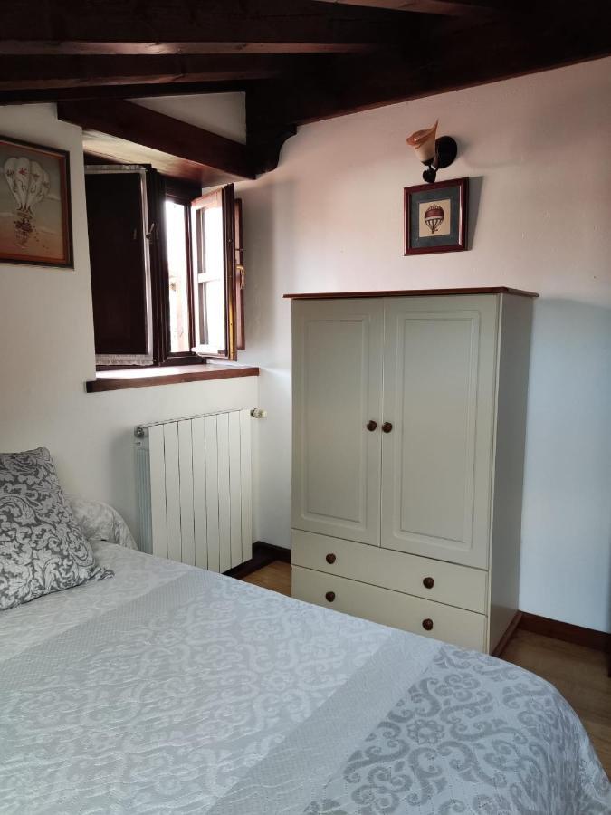 Apartamentos LLave de Santillana Santillana del Mar Exterior foto