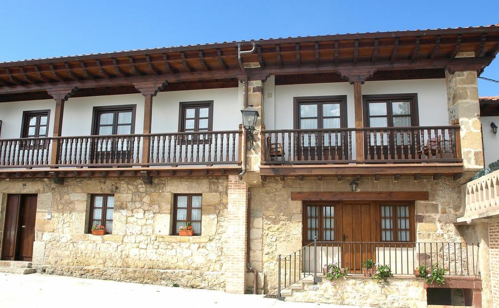 Apartamentos LLave de Santillana Santillana del Mar Exterior foto